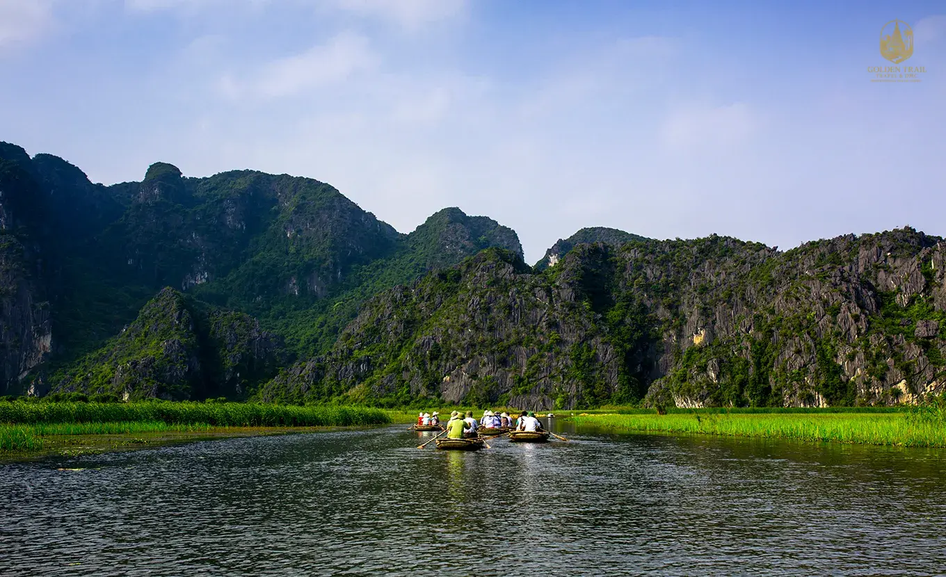 6-Day North Vietnam Adventure: Da Bac, Pu Luong Trekking, Mai Chau & Ninh Binh Escape